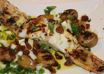 Restaurante Cervejaria Don Pedro na Terrugem em Sintra. Peixe e carnes grelhadas, marisco, polvo à lagareiro, naco na pedra e mais.