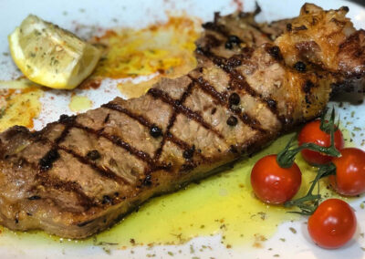 Restaurante Cervejaria Don Pedro na Terrugem em Sintra. Peixe e carnes grelhadas, marisco, polvo à lagareiro, naco na pedra e mais.